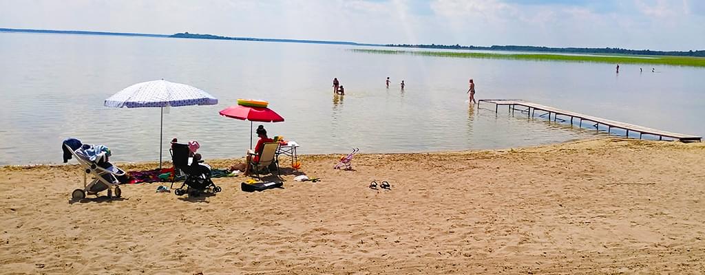 Пляжний відпочинок на Світязі